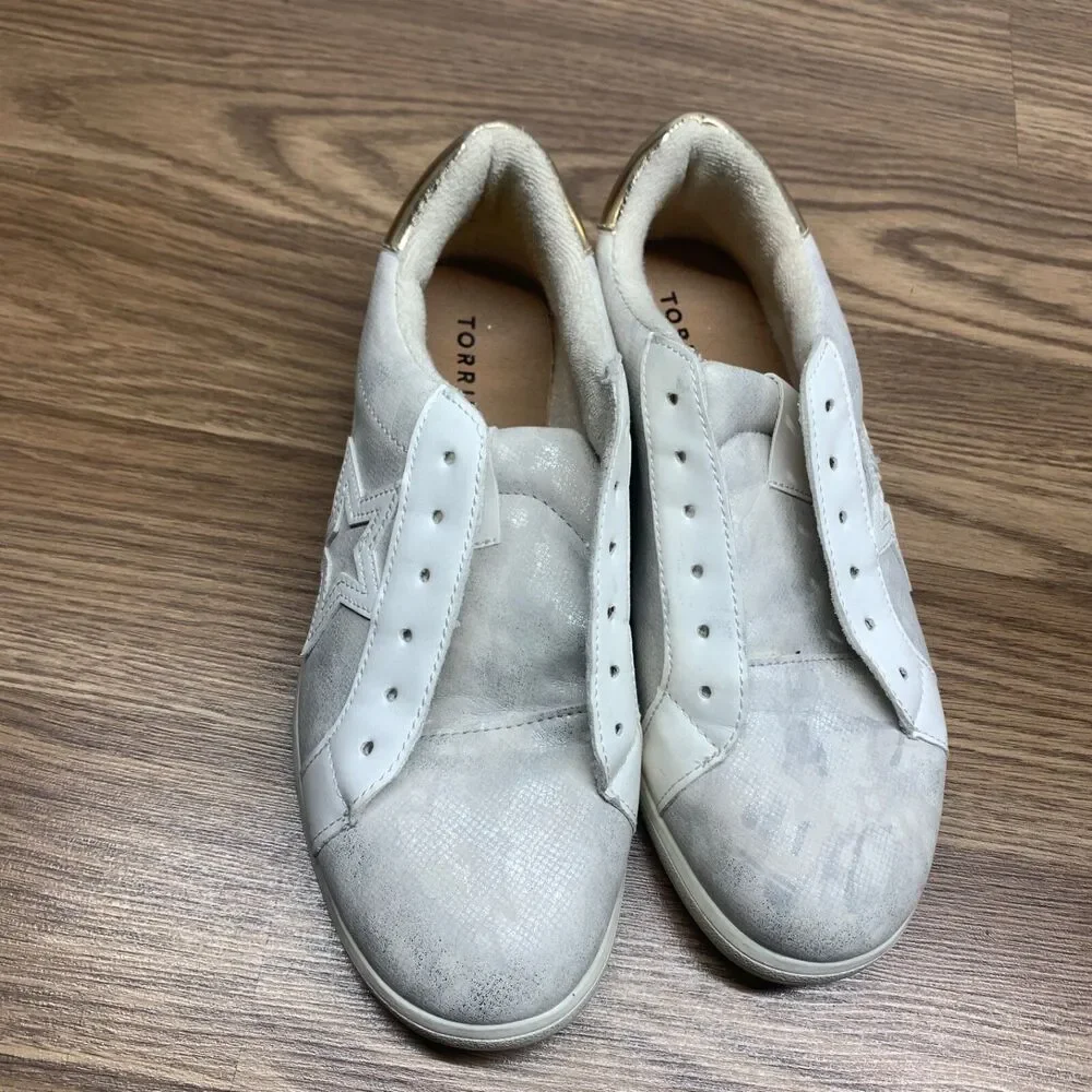 Torrid Low Top Lace Up Sneakers Size 8 W Wide Womens White‎ Star Shoes